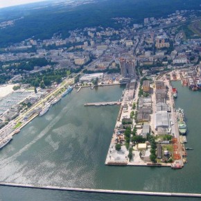 import z chin do polski